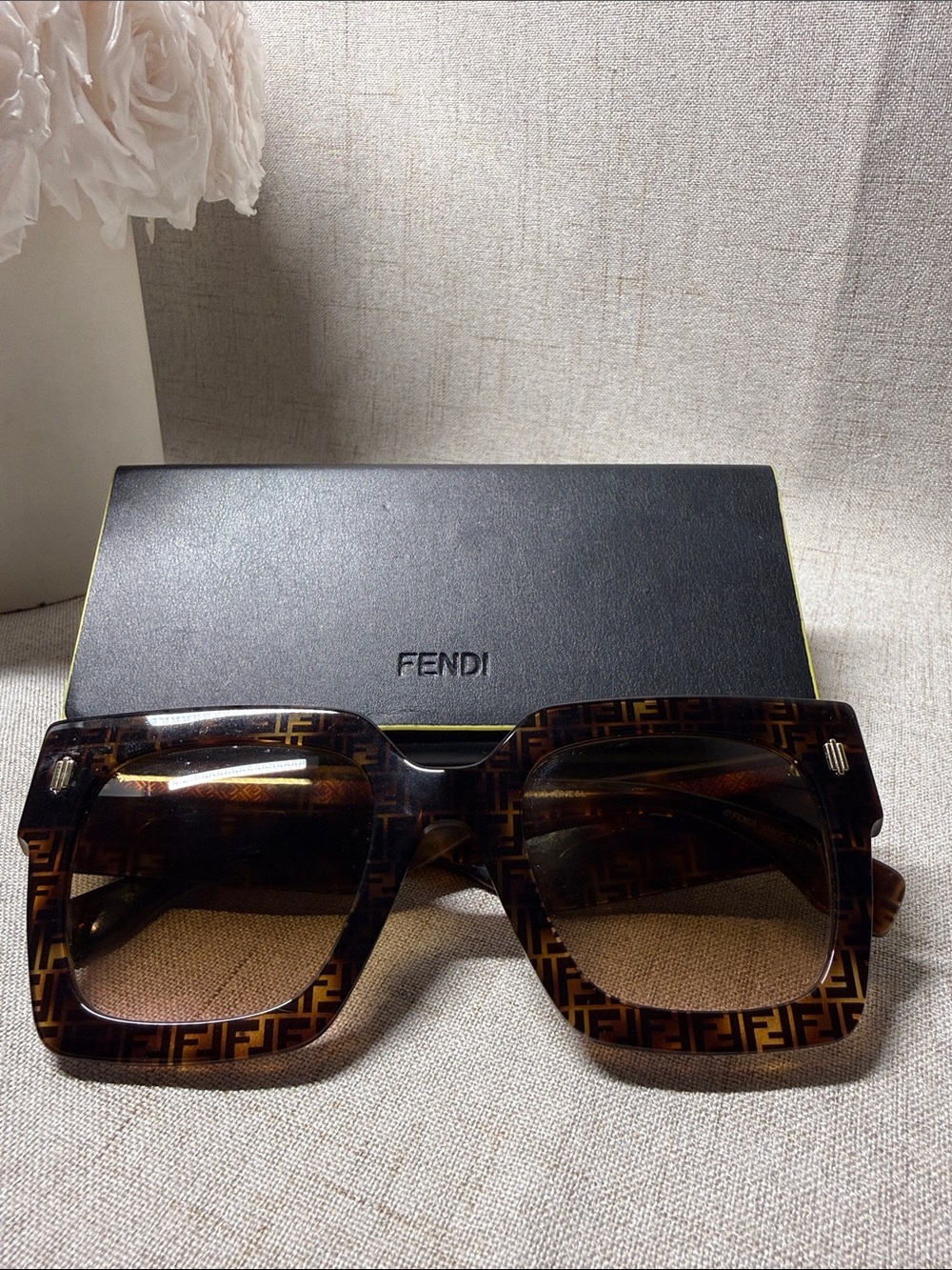 Fendi Tortoiseshell FF Pattern Oversized Square Sunglasses - Picture 2 of 8